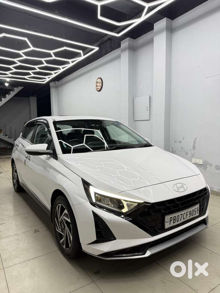 Hyundai I20 Asta 1.2 Ivt, 2024, Petrol