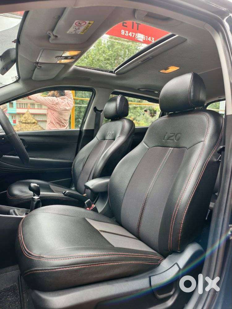 Hyundai I20 Asta (o) 1.2 Mt Dual Tone, 2023, Petrol