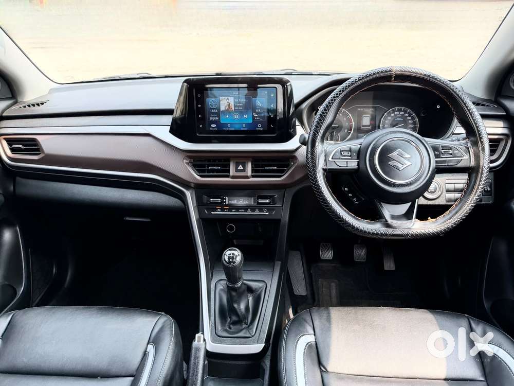 Maruti Suzuki Brezza 1.5 Zxi Smart Hybrid, 2023, Petrol