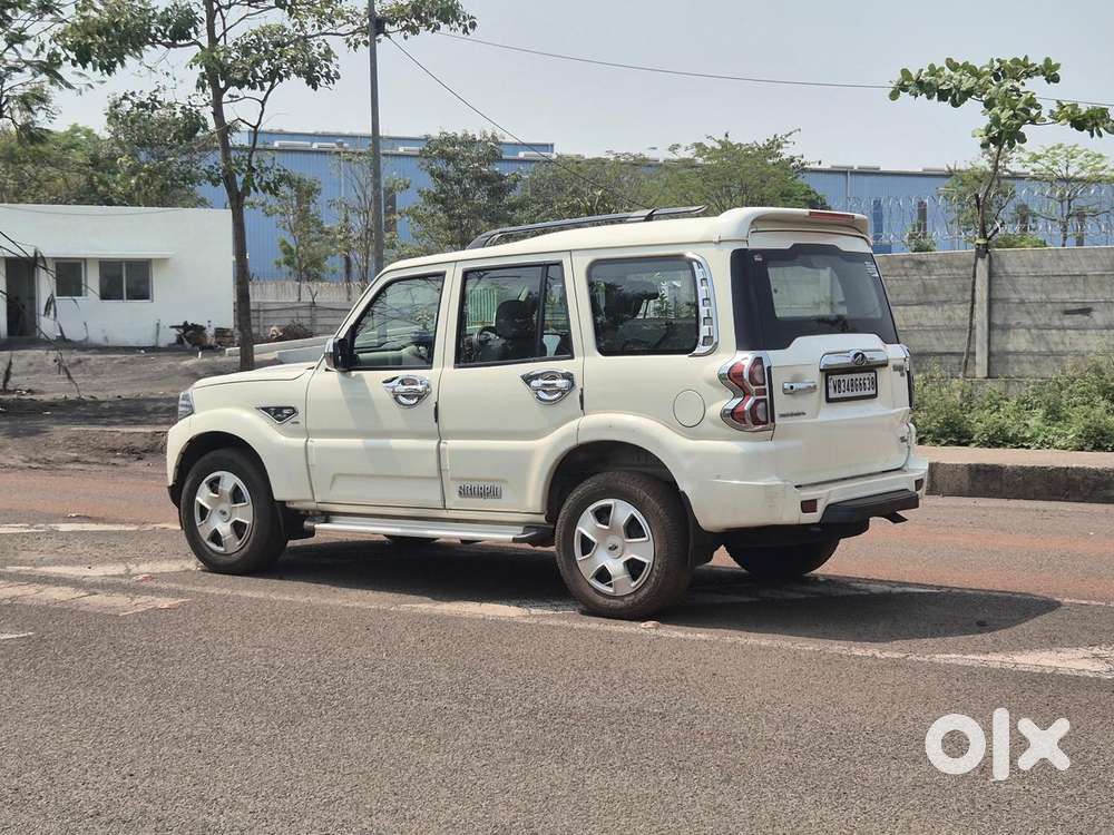 Mahindra Scorpio S5, 2018