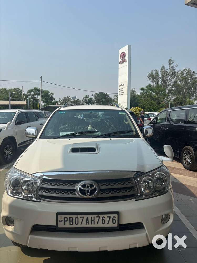 Toyota Fortuner Diesel 2012