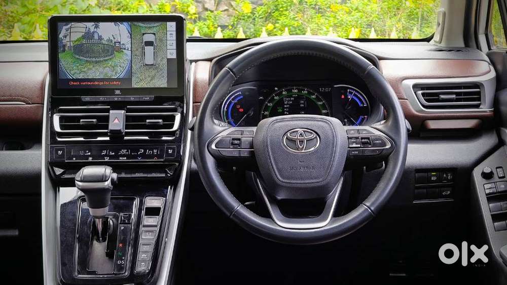 Toyota Innova Hycross 2.0 Zx (o) Hybrid 7 Str, 2024, Petrol