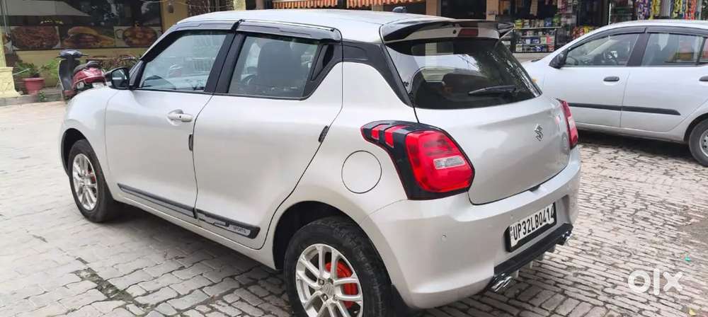 Injen Ke Pass Halki Si Lag Gyi Thi