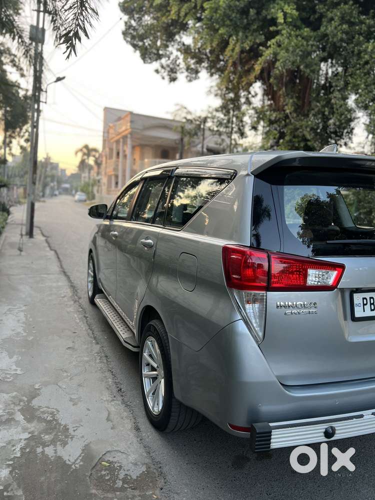 Toyota Innova Crysta 2.4 Gx Limited Edition At 7 Str, 2022, Diesel