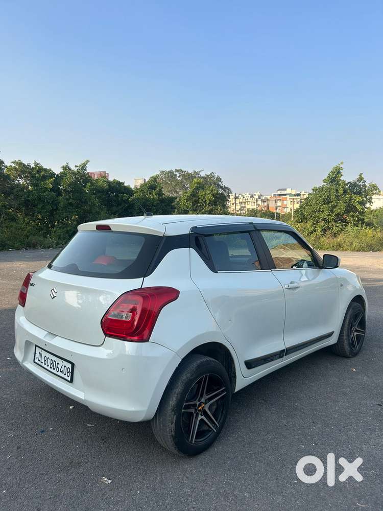 Maruti Suzuki Swift 1.2 Lxi (o), 2022, Petrol