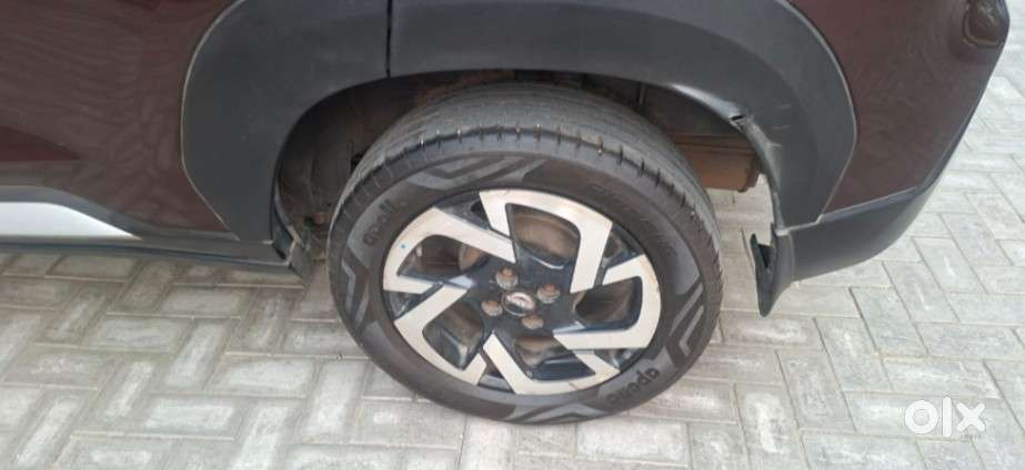 Nissan Magnite Kuro Edition 1.0 Turbo Petrol Mt, 2020, Petrol
