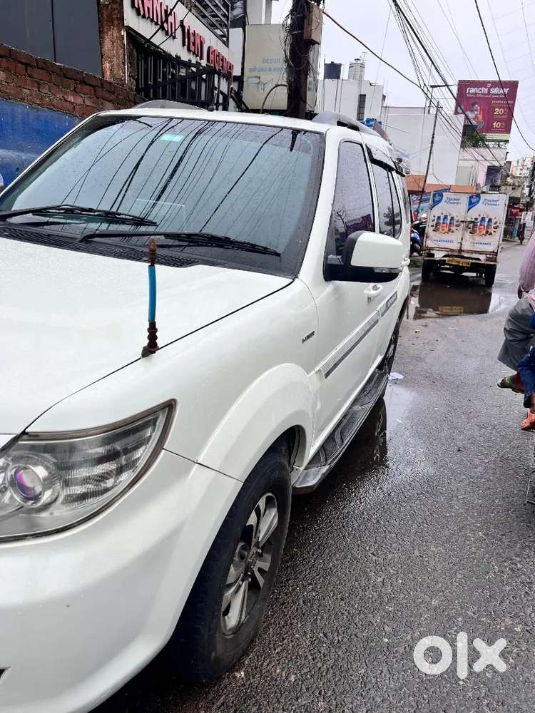 Tata Safari Storme 2016
