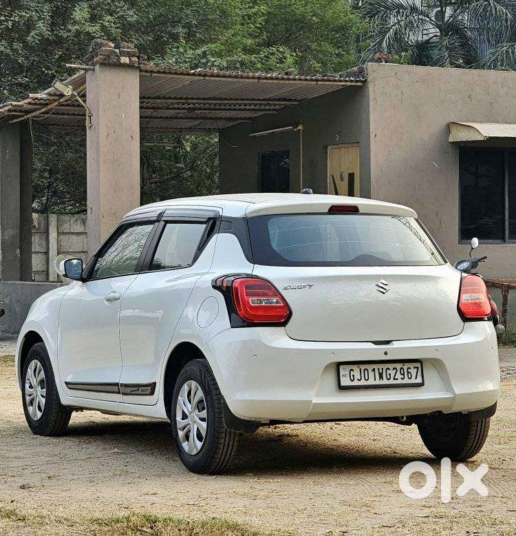 Maruti Suzuki Swift Vxi + Manual, 2022, Petrol