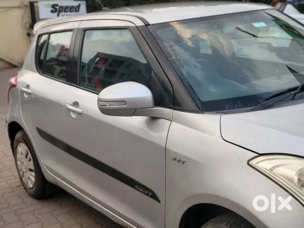 Maruti Suzuki Swift Vxi 2012