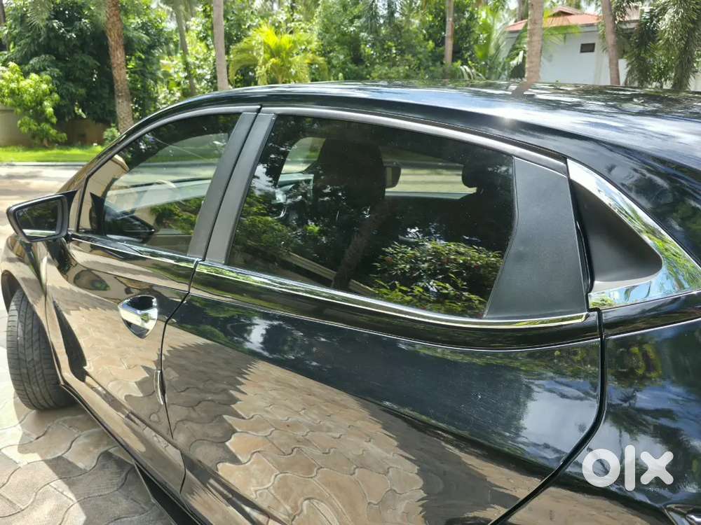 Tata Altroz 2023 Diesel Dark Edition
