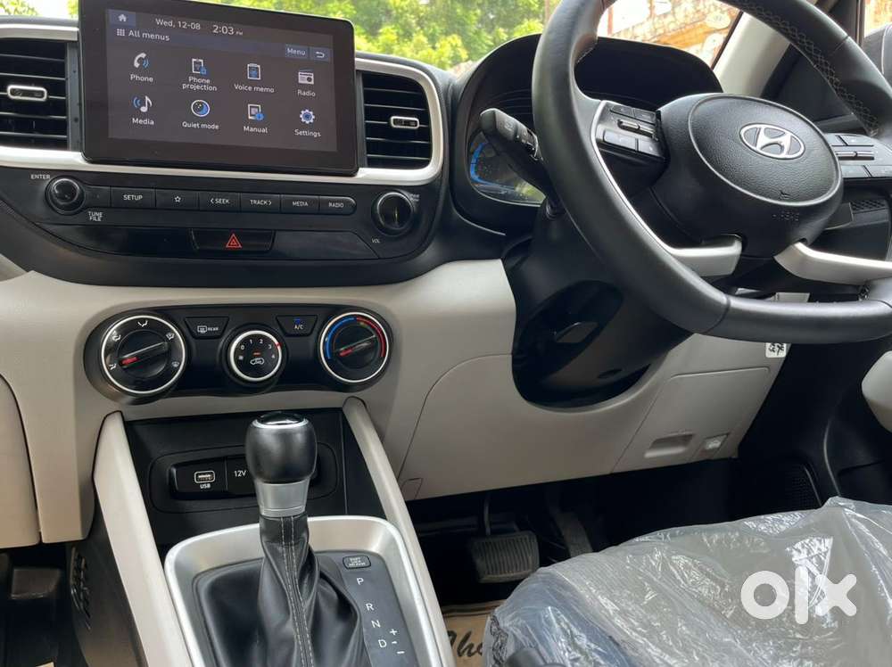 Hyundai Venue 1.0 S (o) Turbo Dct, 2023, Petrol