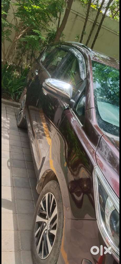 Innova Crysta 2.7z (at) 2022