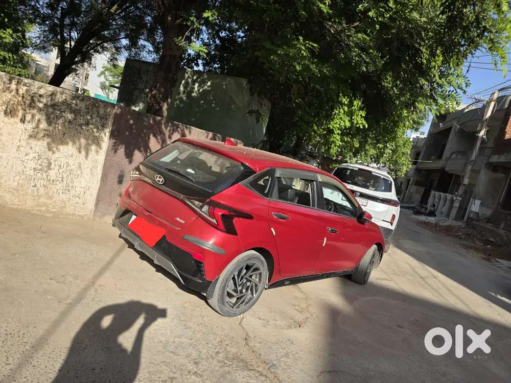 Single Hand Driven With Insurance, Battery,tyre,alloys,sunroof In Good