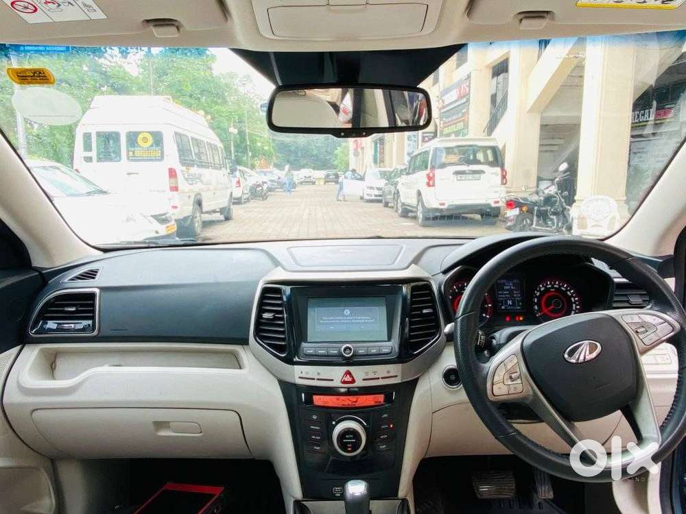 Mahindra Xuv300 1.2 W8 (o) Amt Petrol, 2021, Petrol