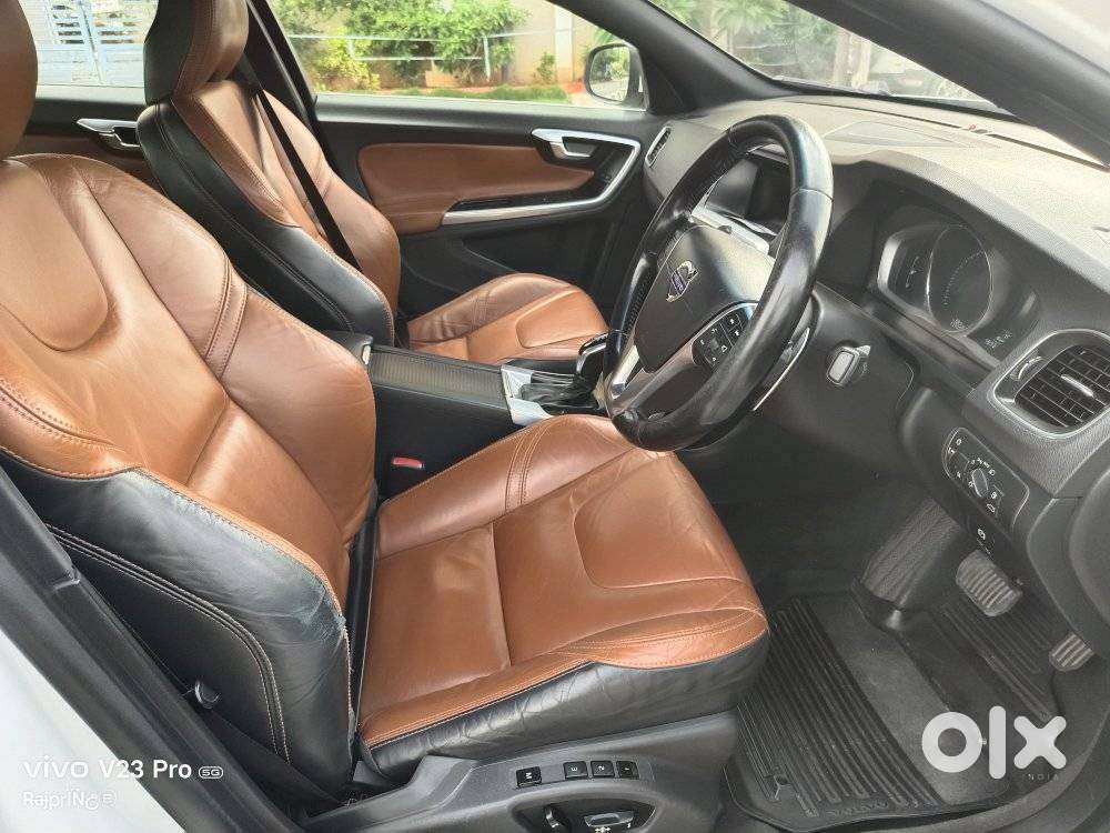 Volvo S60 D5 Inscription, 2015, Diesel