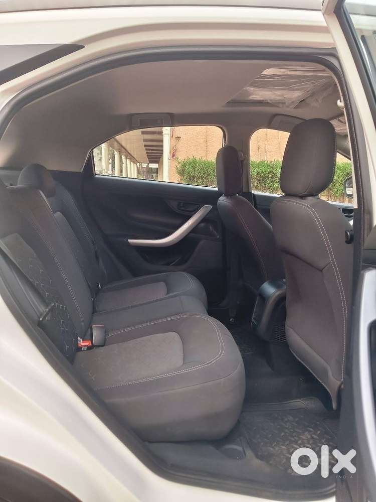 Tata Nexon 1.5 Revotorq Xma Amt, 2022, Petrol
