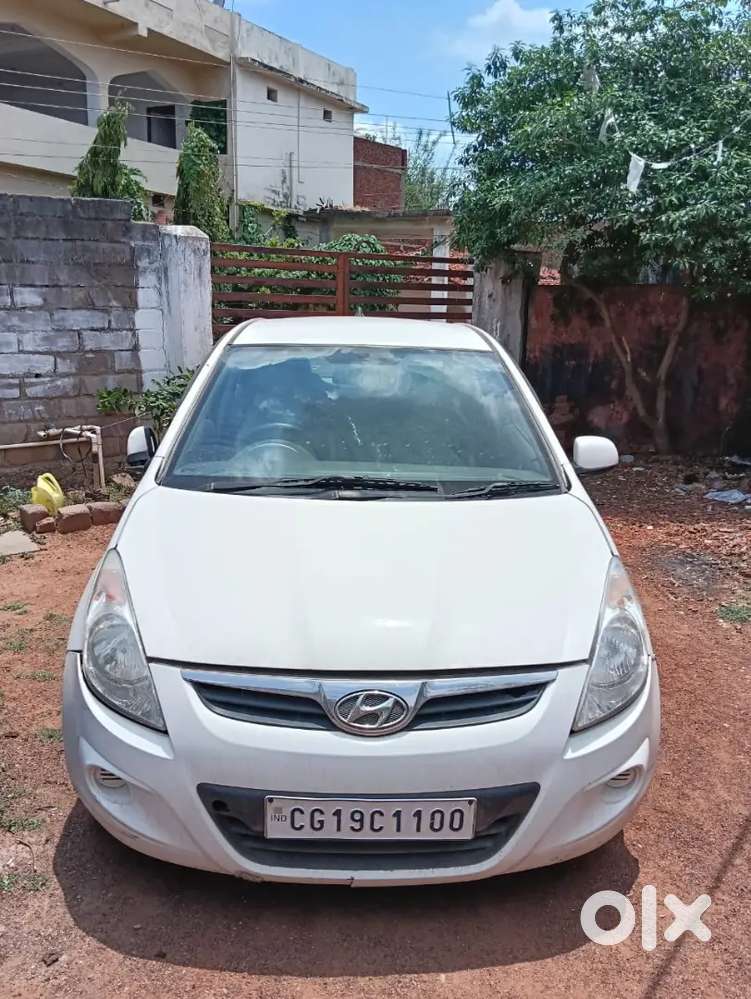Hyundai I20 2011 Model Petrol, 1,40,000 Km Driven.