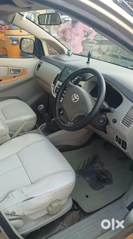 Toyota Innova 2010 Diesel 118000 K M Driven