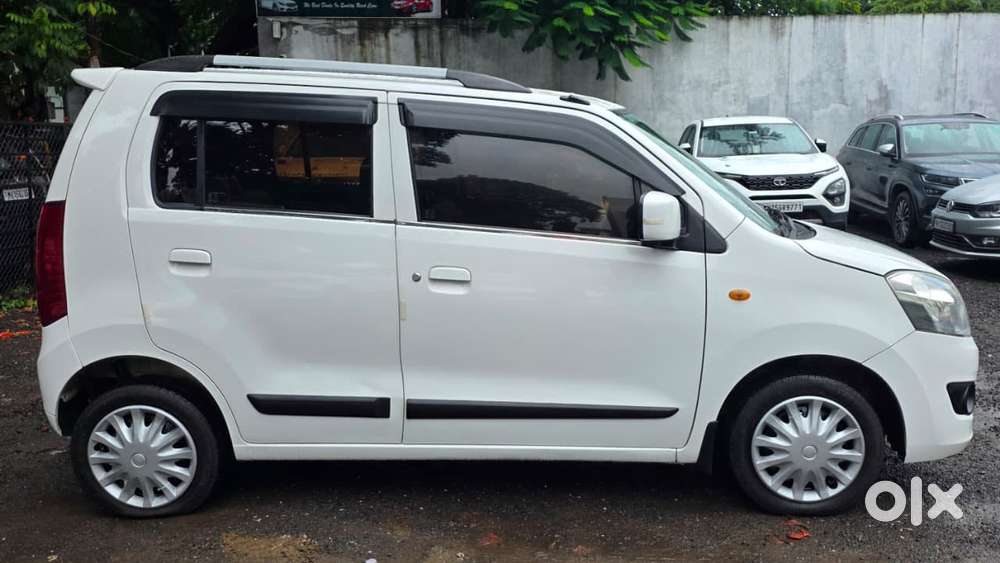 Maruti Suzuki Wagon R 1.0 Vxi Amt, 2017, Petrol