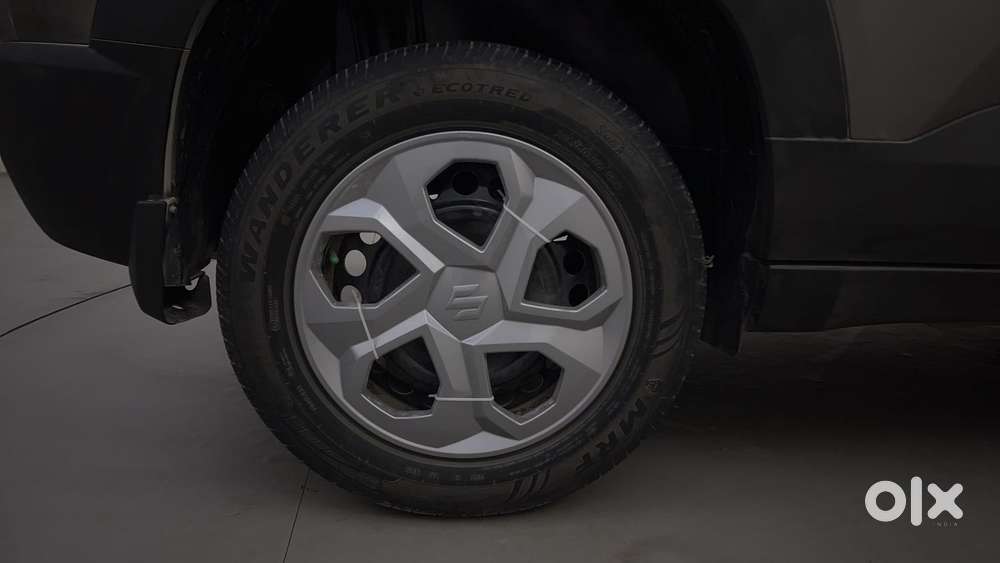 Maruti Suzuki Brezza Vxi At, 2023, Petrol