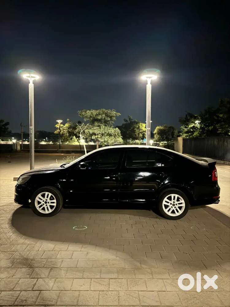Skoda Laura 1.8 Vrs 2012 Model