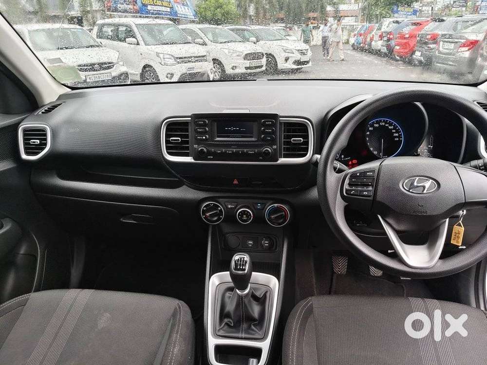Hyundai Venue S Turbo, 2020, Petrol