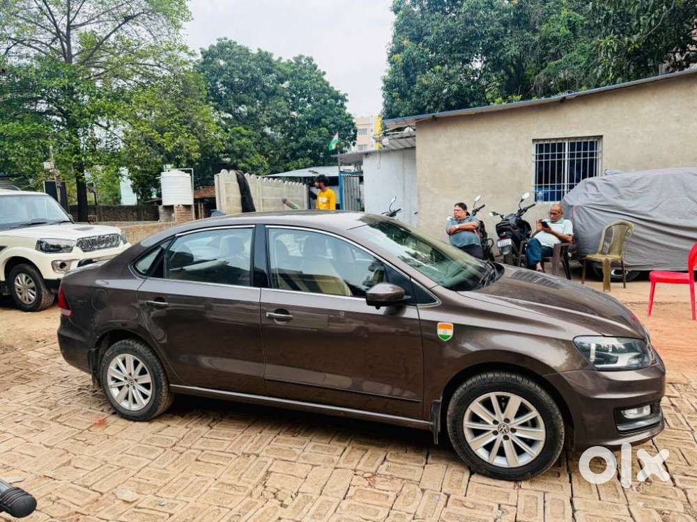 Volkswagen Vento 1.2 Highline Plus At 16 Alloy, 2016, Petrol