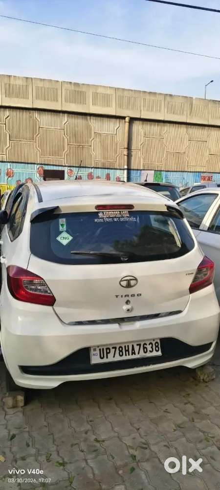 बर्रा 8 Ramgopal Chauraha Kanpur Nagar