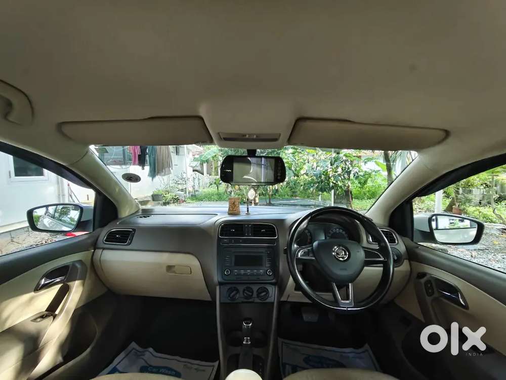 Doctor Owned Skoda Rapid 2015 Diesel Automatic