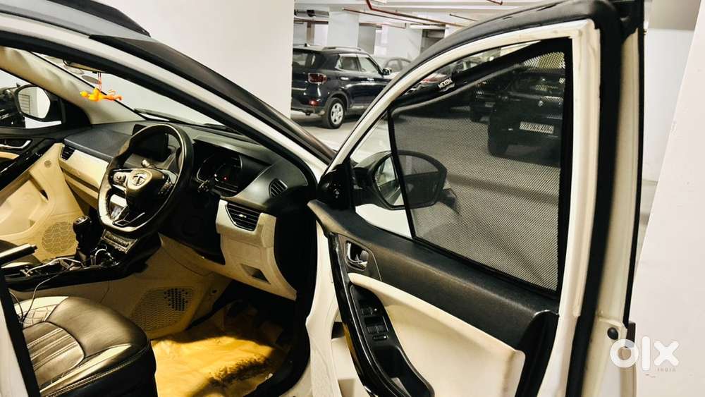 Tata Nexon Xz+s E20 | Excellent Mileage | 2.5 Yrs Old | Sunroof | 25k