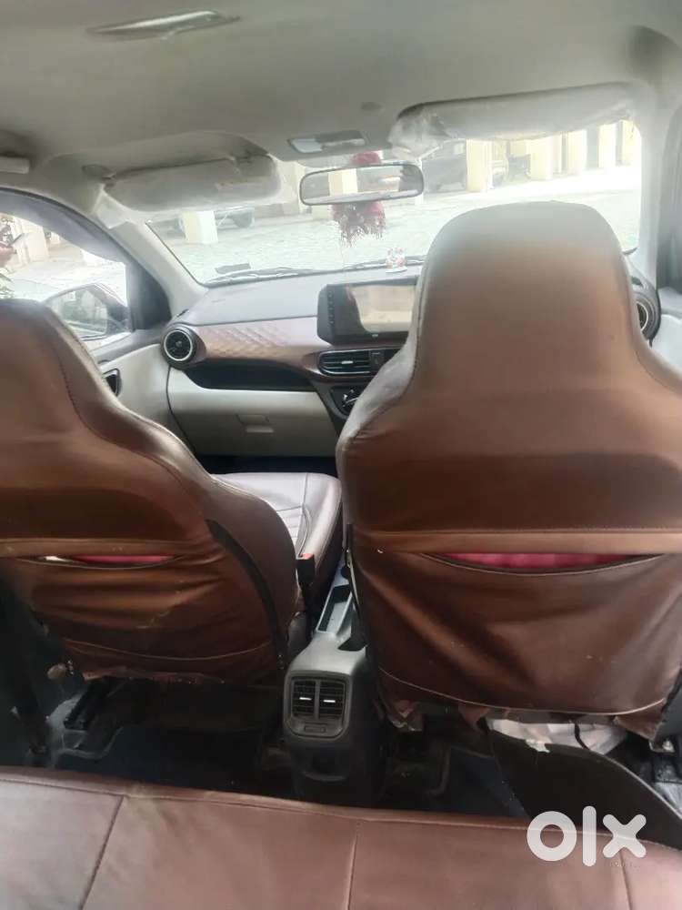 Hyundai Aura 2022 सीएनजी और अन्य 95000 Km Driven