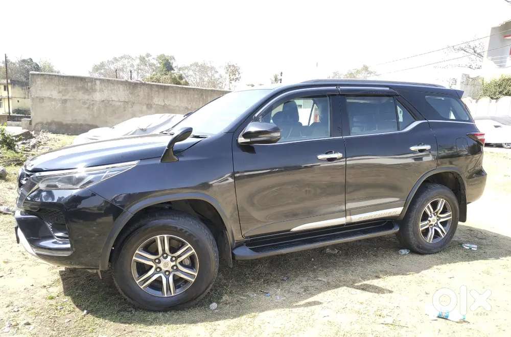 Toyota Fortuner 2022 Diesel 148000 Km Driven
