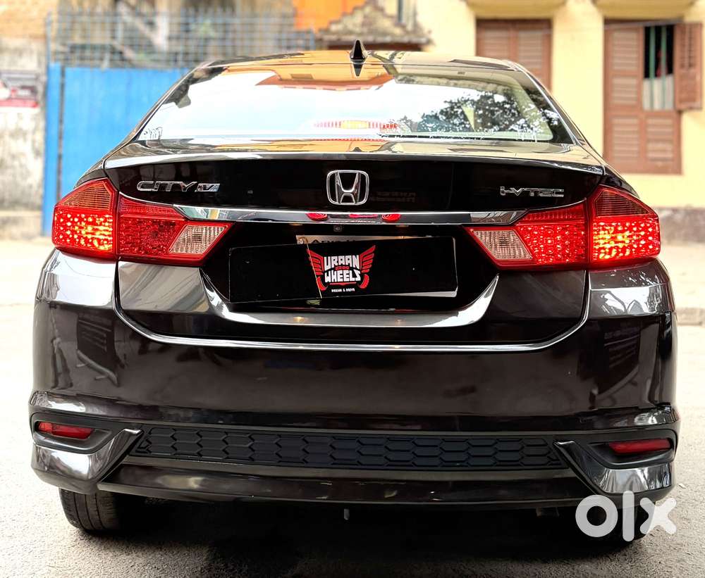 Honda City 1.5 V 4th Gen I-vtec Mt, 2017, Petrol