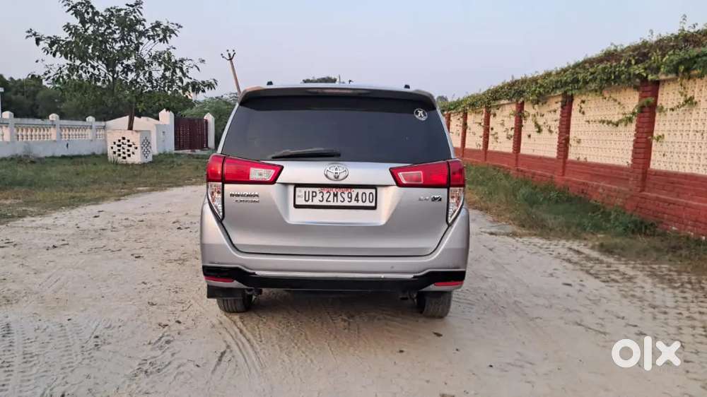 Toyota Innova Crysta 2022 Variant Mt