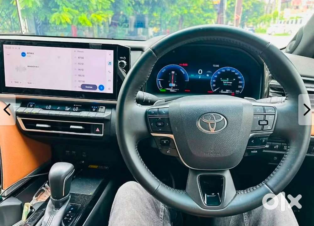 Toyota Camry Hybrid Petrol 2025
