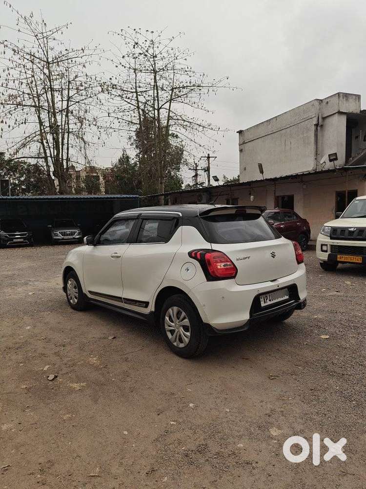 Maruti Suzuki Swift Vxi Optional, 2023, Petrol