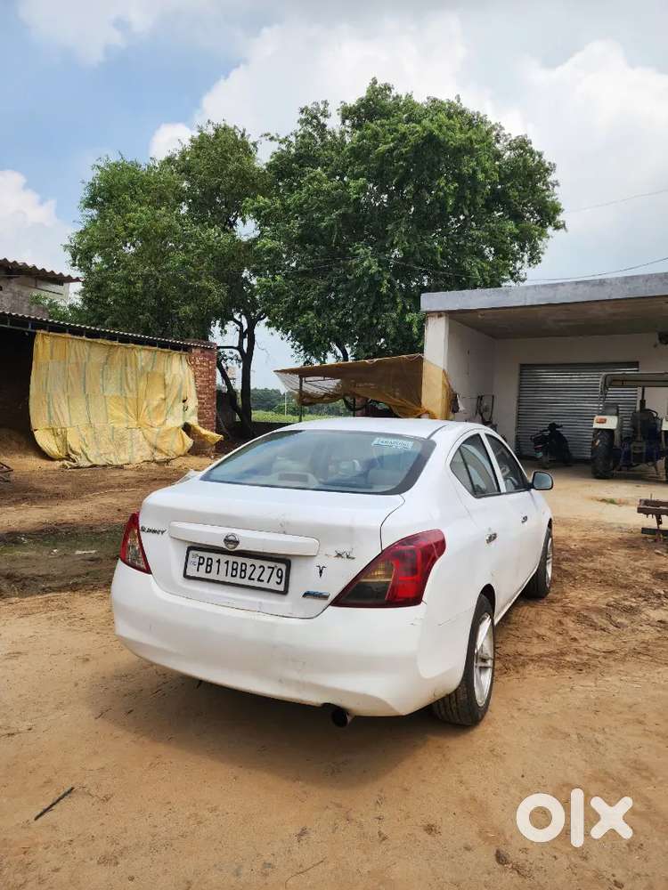 Nissan Sunny 2012 Diesel 175000 Km Driven