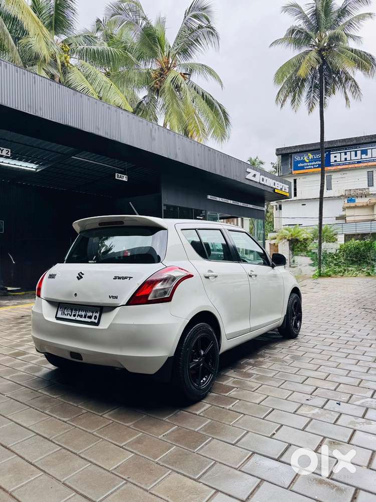 Maruti Suzuki Swift 2013 Diesel 160000 Km Driven