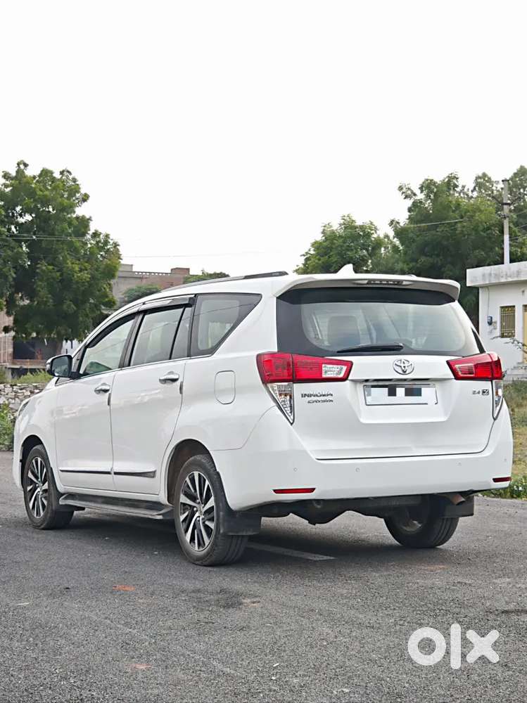 Toyota Innova Crysta 2.4 Z Diesel Manual 2024