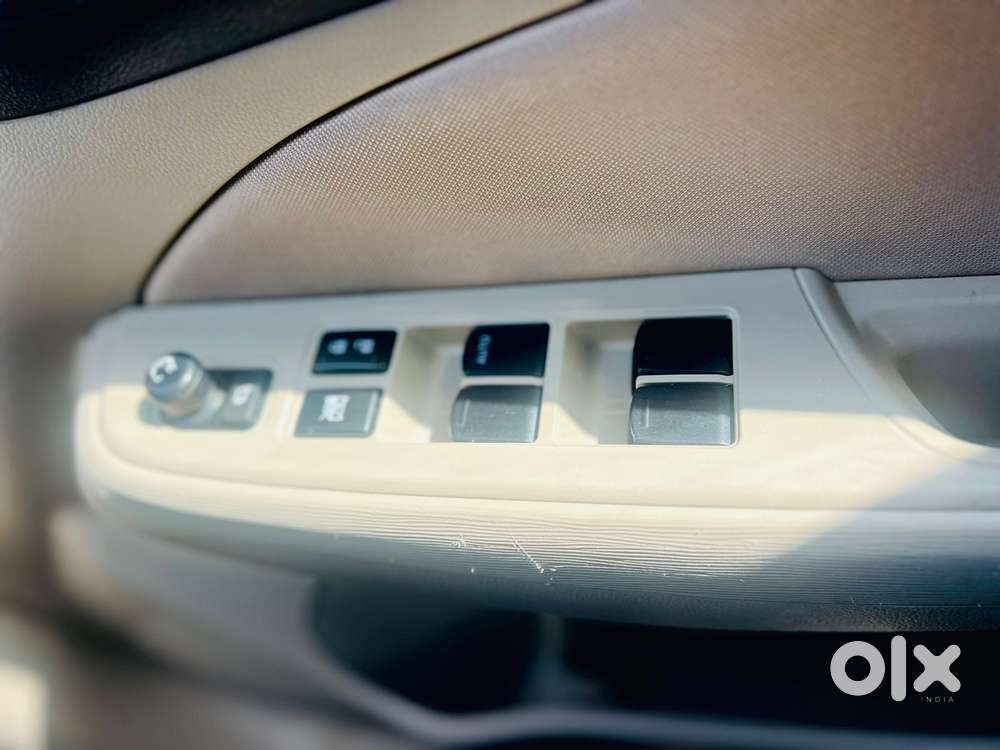 Maruti Suzuki Swift Dzire Vxi Optional, 2022, Petrol