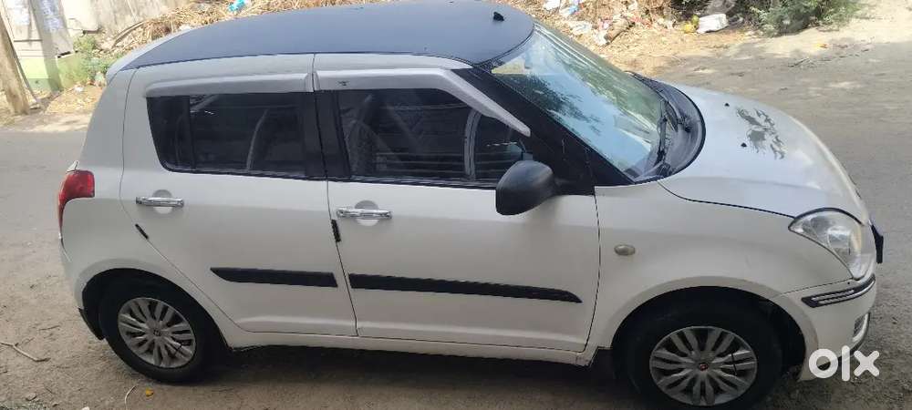 Maruti Suzuki Swift 2011 Petrol/cng,103000 Km Driven