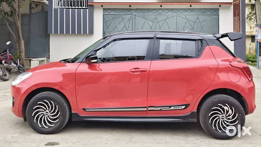 Maruti Suzuki Swift Vxi + Manual, 2021, Petrol