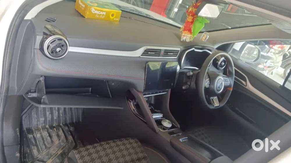 Mg Zs Ev 2025 Electric 11000 Km Driven