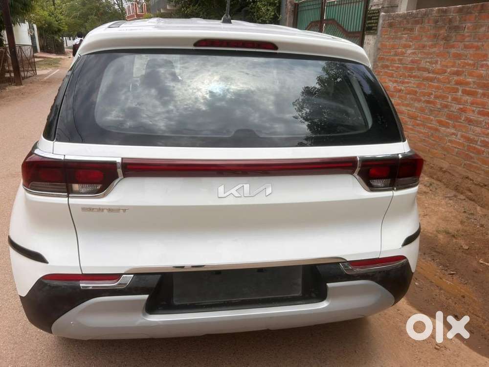 Kia Sonet 2023 Petrol Well Maintained