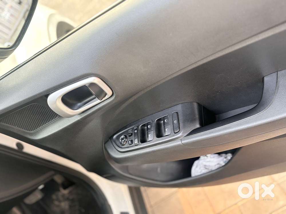 Hyundai Venue 1.0 Sx (o) Turbo Dct Dual Tone, 2019, Petrol