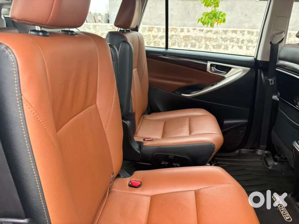 Toyota Innova Crysta [2020-ongoing] 2.4 Zx At 7 Str, 2021, Diesel