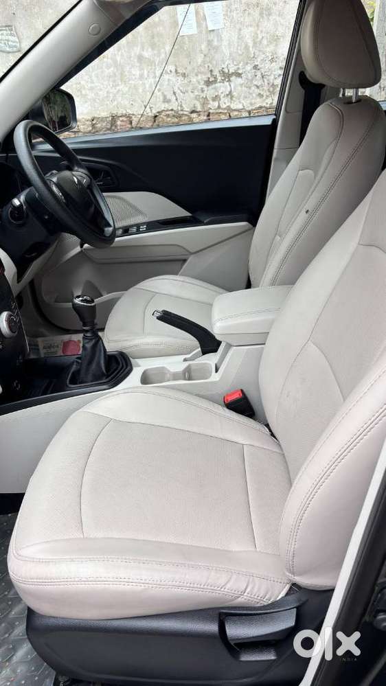 Mahindra Xuv300 W6, 2023, Petrol