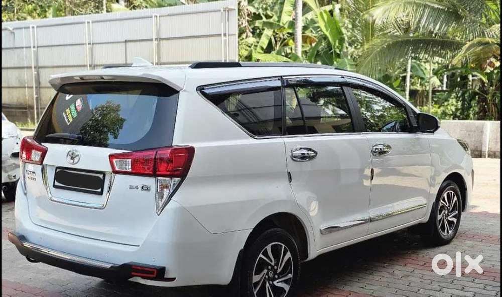 Toyota Innova Crysta 2.4 G Mt 7 Str, 2022, Diesel