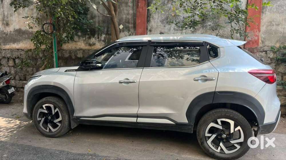 Nissan Magnite Top End 2021 Petrol 15099 Km Driven