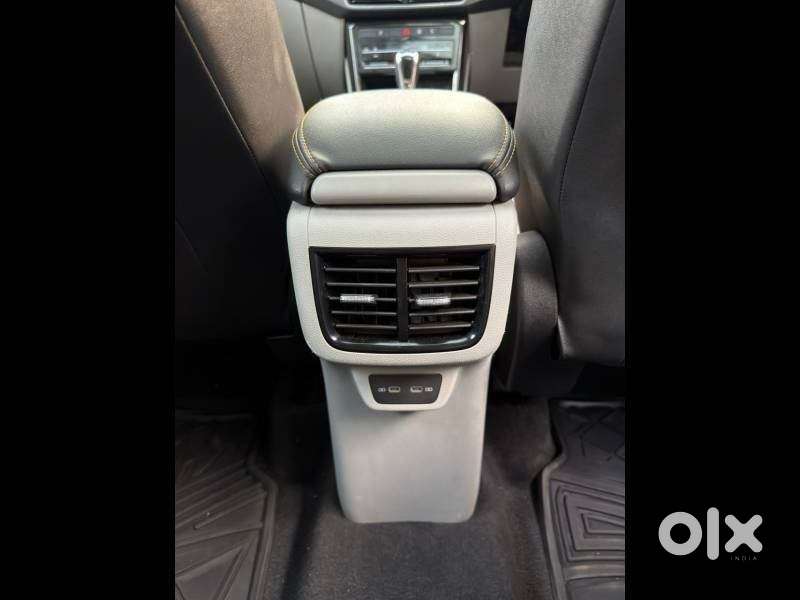 Skoda Kushaq 1.0 Tsi Style At, 2021, Petrol